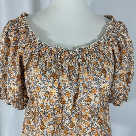 Old Navy Smocked Front Floral Crop Peplum Top - Picture 2 of 6